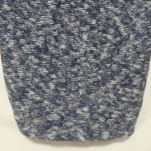 H&M - Mama - Maternity | large | Blue and White Speckled V-Neck Sweater - Picture 13 of 14